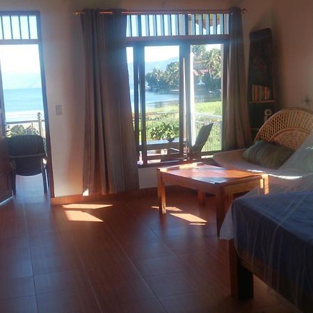 Toba Sunset Bed and Breakfast Tuk Tuk Εξωτερικό φωτογραφία