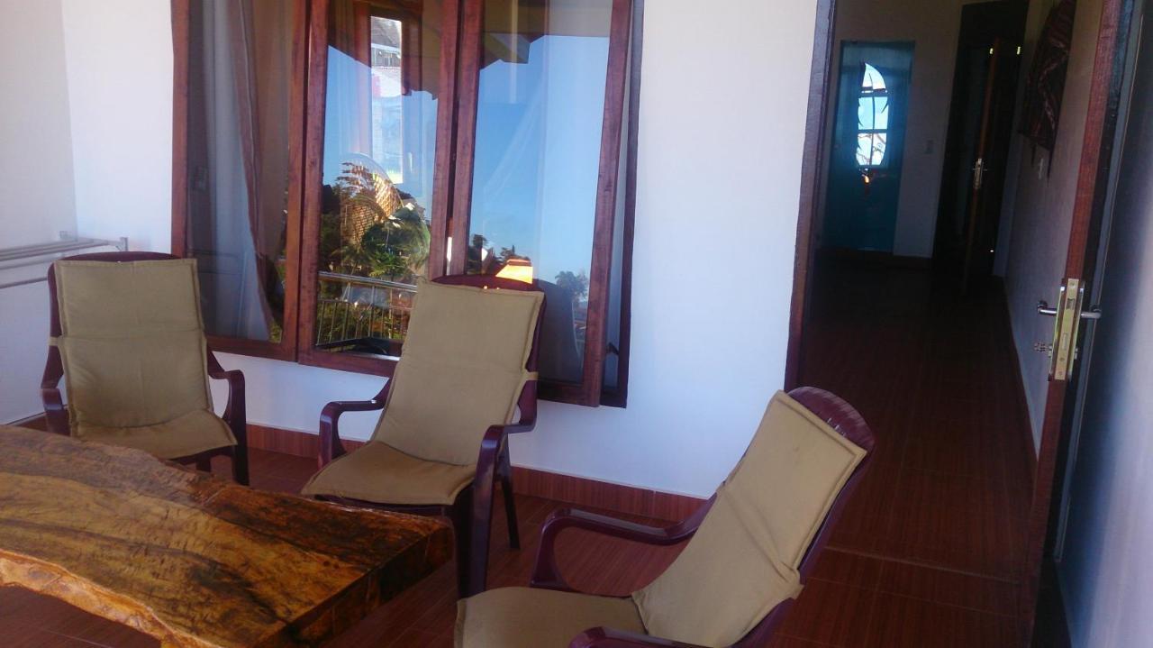 Toba Sunset Bed and Breakfast Tuk Tuk Εξωτερικό φωτογραφία