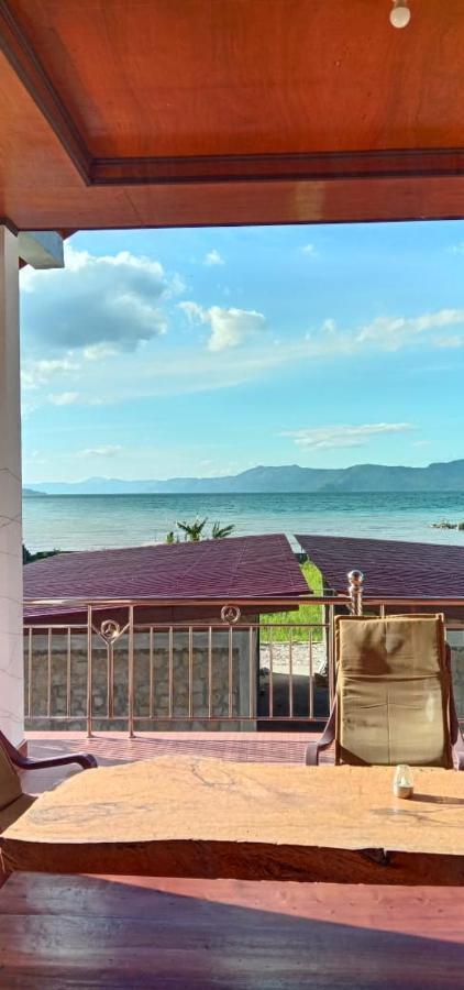 Toba Sunset Bed and Breakfast Tuk Tuk Εξωτερικό φωτογραφία