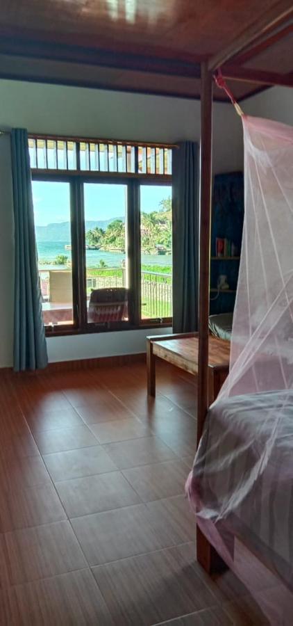 Toba Sunset Bed and Breakfast Tuk Tuk Εξωτερικό φωτογραφία