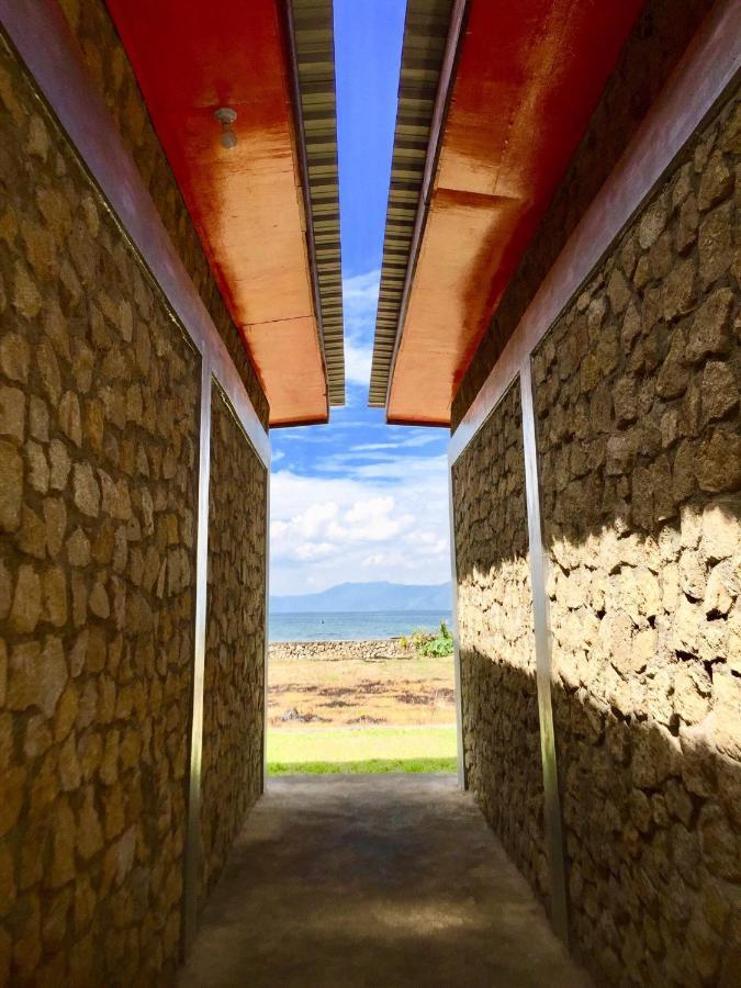 Toba Sunset Bed and Breakfast Tuk Tuk Εξωτερικό φωτογραφία