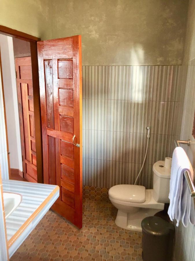 Toba Sunset Bed and Breakfast Tuk Tuk Εξωτερικό φωτογραφία