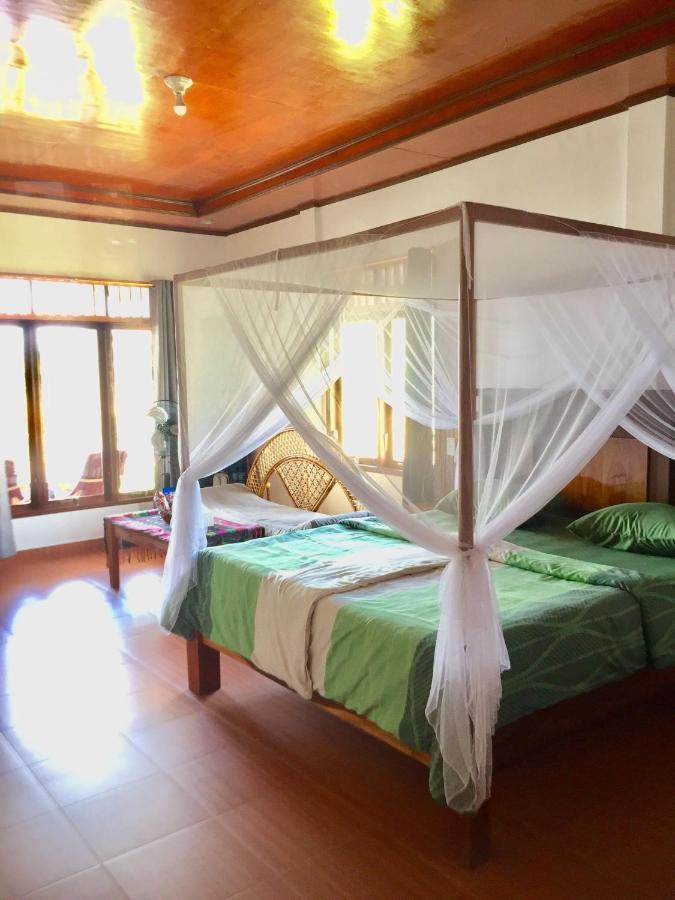 Toba Sunset Bed and Breakfast Tuk Tuk Εξωτερικό φωτογραφία
